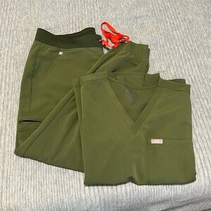 Figs Dark Olive set